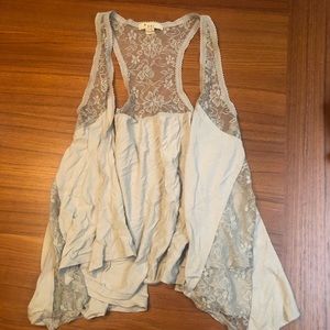 3 lace vests